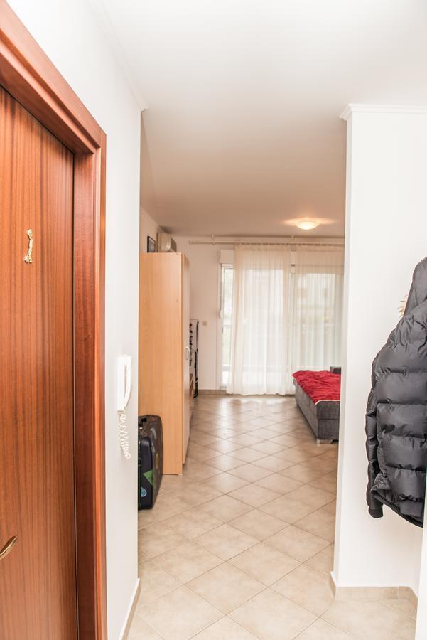 Studio Jere Near Sea Lägenhet Split Exteriör bild
